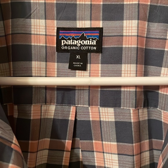Patagonia Men's XL 70% Cotton Plaid Button Down Shirt - Picture 2 of 6